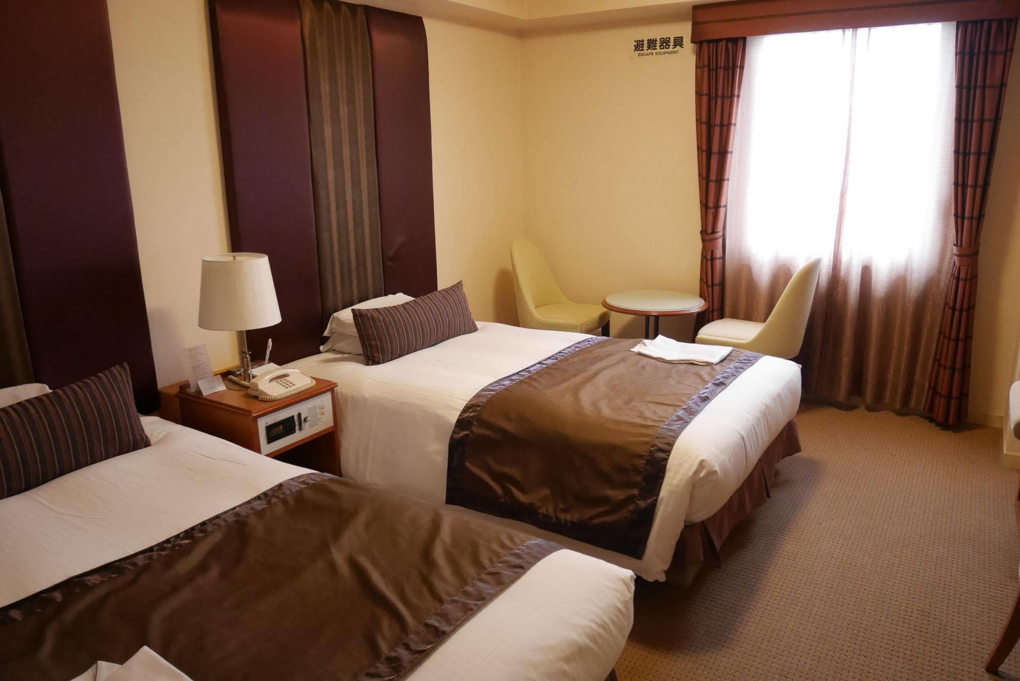 Hotel Yokohama Garden Luaran gambar